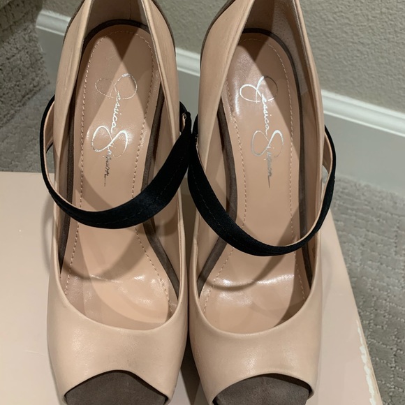 Worn ONLY Once! - Picture 5 of 5